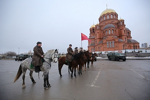 Митинг Победителей 1943 года воссоздали в Волгограде