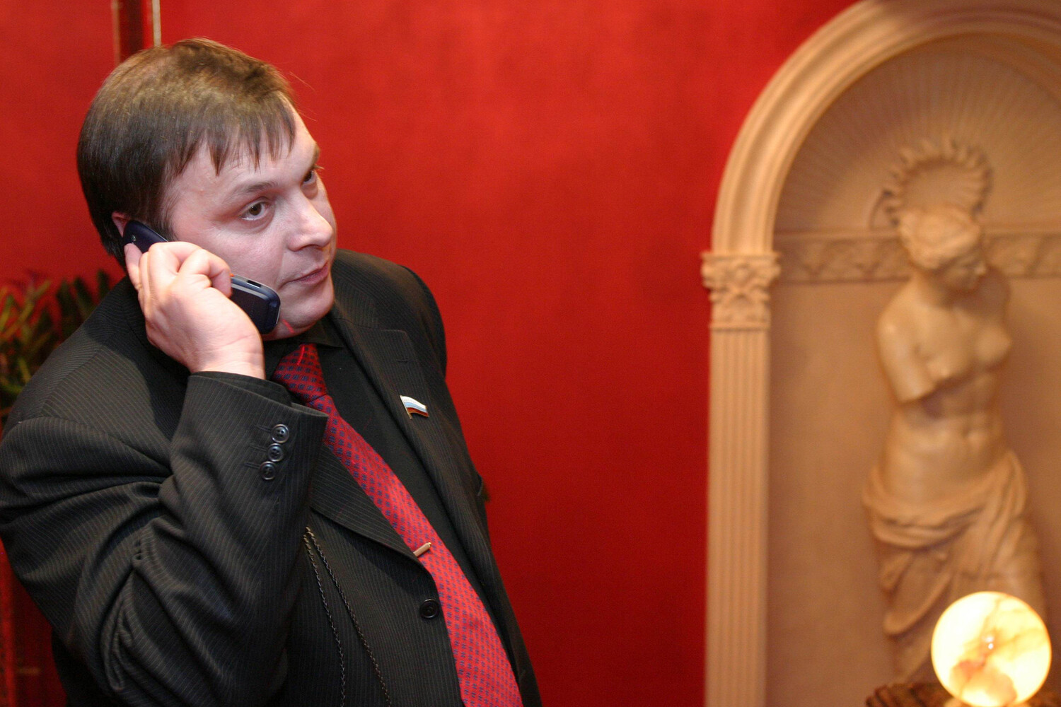 Стало  известно, когда продюсер «Ласкового мая» Разин уехал из России