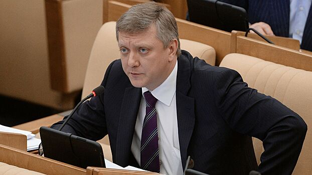 Депутат Вяткин прокомментировал грубый ответ журналистке