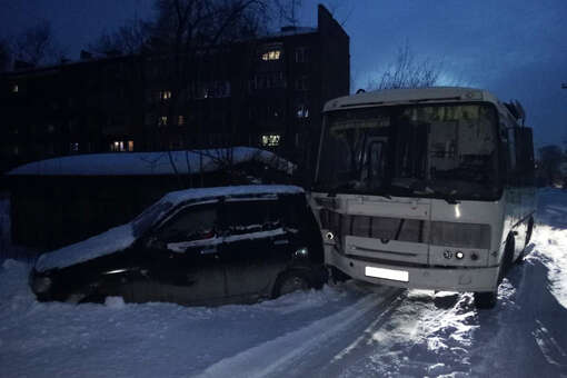 В Кузбассе мужчина угнал автобус и поехал домой