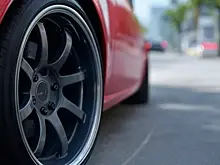 Женщину насмерть задавила собственная "Нива"