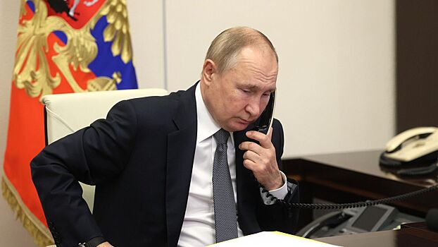 Путин провел телефонный звонок с президентом Узбекистана
