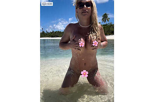 Певица Бритни Спирс опубликовала фото без одежды
