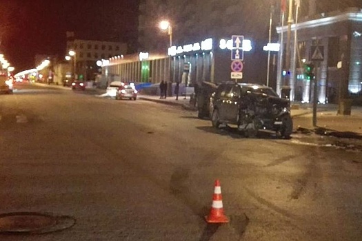 Тюменец на Toyota протаранил Land Cruiser и Kia