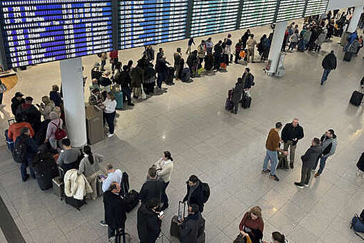 Bild: десятки рейсов в аэропорту Берлина задерживаются из-за больных сотрудников