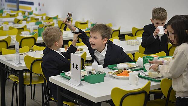 Эксперты рассказали о полезном перекусе для школьников