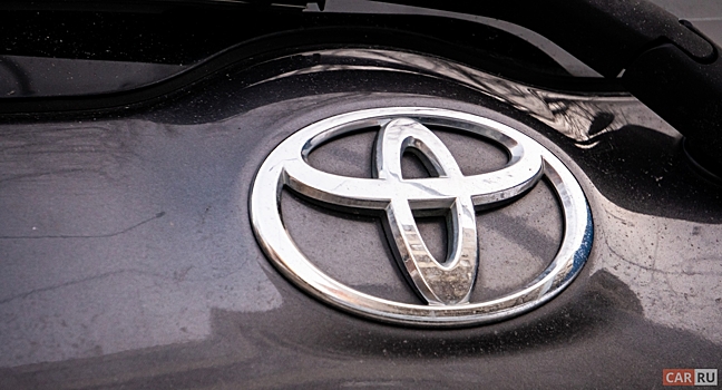 Toyota официально презентовала спортивный хэтчбек Crown Sport