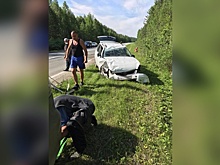 «Закрутило на ровном месте»: на Серовском тракте Priora улетела в кювет и встала на крышу