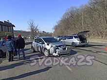 «Разложились»: жесткое ДТП устроил во Владивостоке Honda Fit Shuttle
