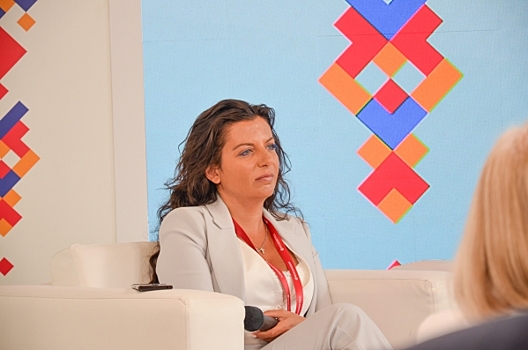 «Полгода, как заставляю себя вставать с кровати»: Симоньян призвала молиться за Кеосаяна