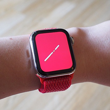 В watchOS 5.1 нашли новые циферблаты для Apple Watch Series 4