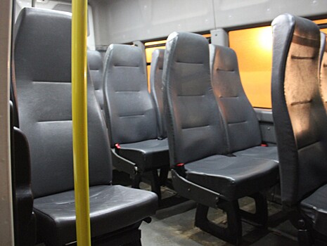 В Твери девушка упала в автобусе и ударилась лицом