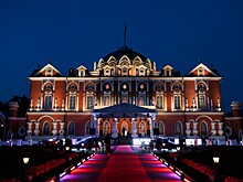 ANNA ASTI устроила грандиозный бал со звездными гостями и выступлением Элджея в историческом московском дворце: как это было