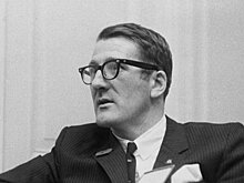 Иглсон о Суперсерии-72: «На арене было около 1500 солдат. Один хватает меня за шею, другой – за голову, и они меня хорошенько бьют»