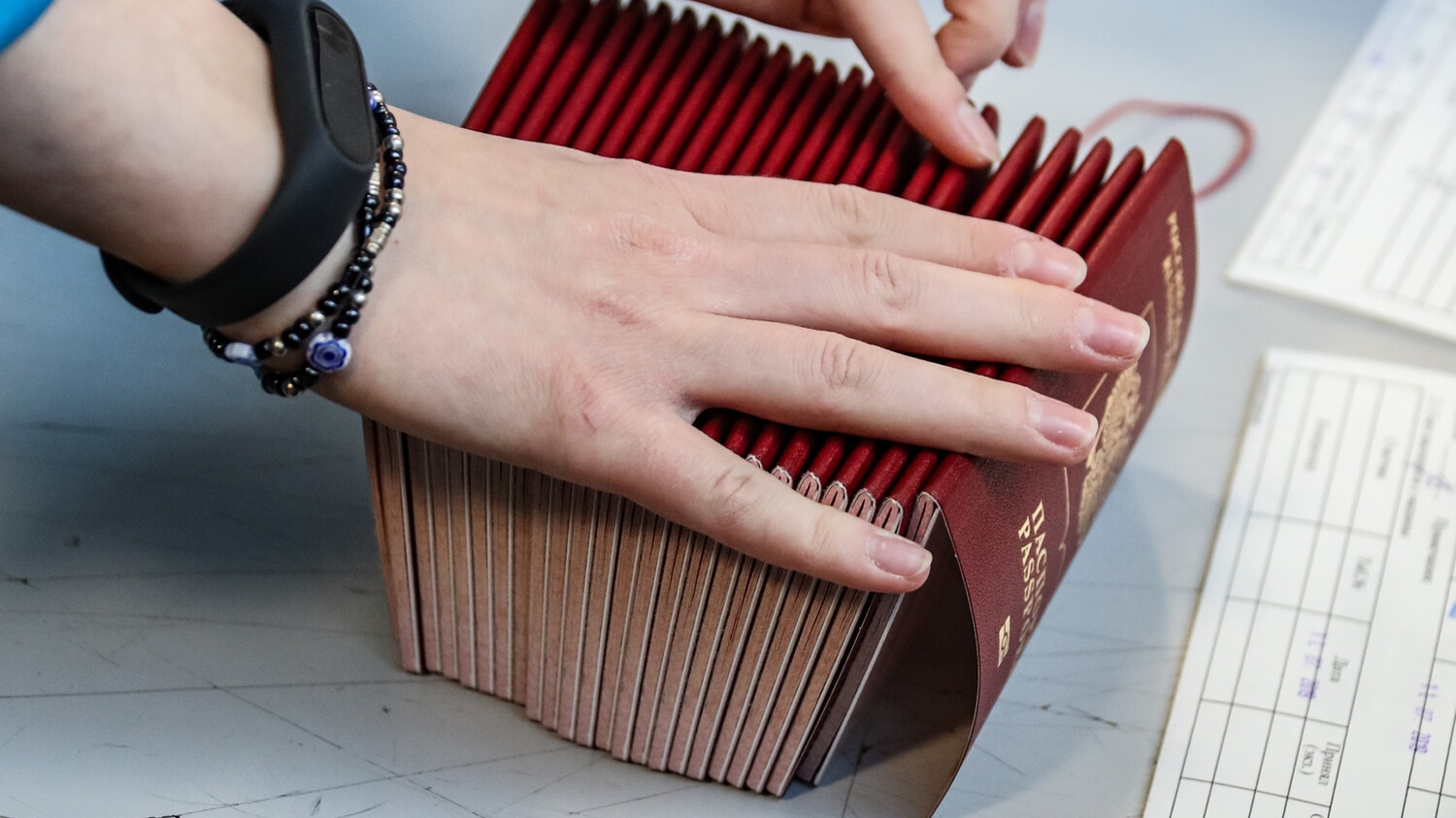 У москвичей возникли проблемы с подачей документов на загранпаспорт