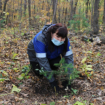 Газовики провели субботник в уссурийском дендрарии