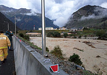 МЧС: на Эльбрусе после схода селя остаются более 200 туристов