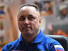 Космонавты на МКС смогут встретить Новый год 15  раз