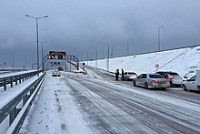Движение по Крымскому мосту возобновили в одну сторону
