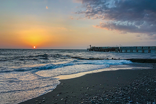 Около 45 % всего турпотока России в мае направляется на Черное море