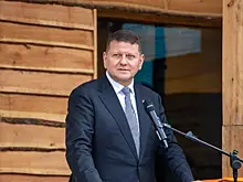 "Э литл дигрэшн!": Залужный опозорился во время выступления в Британии