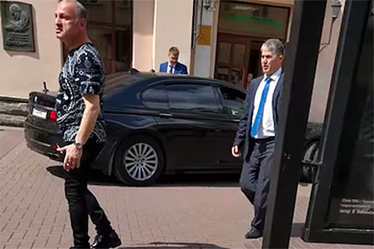 На экс-чиновника завели дело после скандала на Арбате