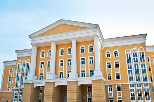 Академия Андрияки приглашает на выставку фарфора