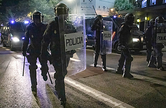 На юго-востоке Испании не утихают беспорядки на фоне антимигрантских настроений