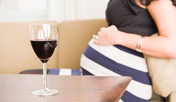 Алкоголь при беременности уродует лицо ребенка