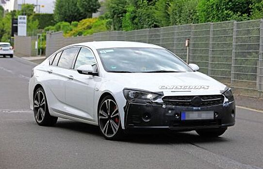 Появились новые шпионские снимки Opel Insignia 2020 года