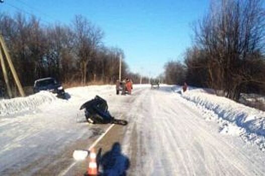 В Приволжском районе снегоход «Тайга» столкнулся с пикапом Toyota Hilux