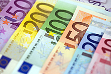 Евро впервые с марта 2018 года упал ниже 70 рублей
