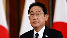 Стало известно о решении премьера Японии на фоне скандала с откатами