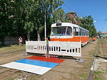 В Ульяновске водители трамваев устроили боулинг