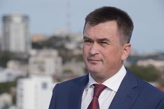 Глава края поздравляет социальных работников с профессиональным праздником