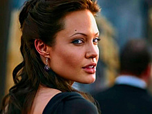 Анджелину Джоли заподозрили в романе с музыкантом The Weeknd