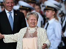 Володин поздравил Пахмутову с 95-летием