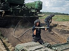 В Омске установили рекорд по перетягиванию танков