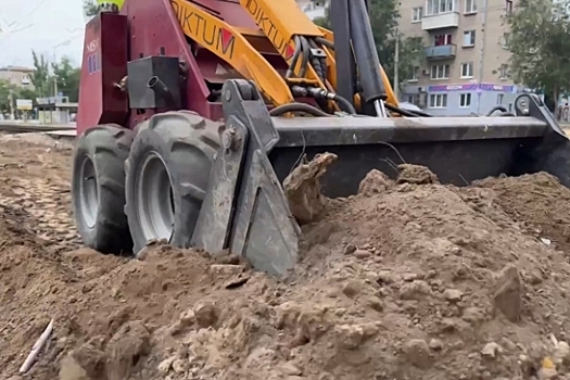 Тротуары на проспекте Металлургов в Волгограде готовы на 80%