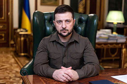 Зеленский внес законопроект о продлении военного положения