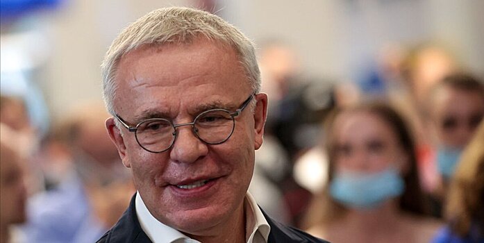 Вячеслав Фетисов: «Нам не надо тягаться в производстве смартфонов. Мир надо будет кормить, поить, обогревать – эти технологии нужны, здесь и будет преимущество России, если правильно нацелимся»