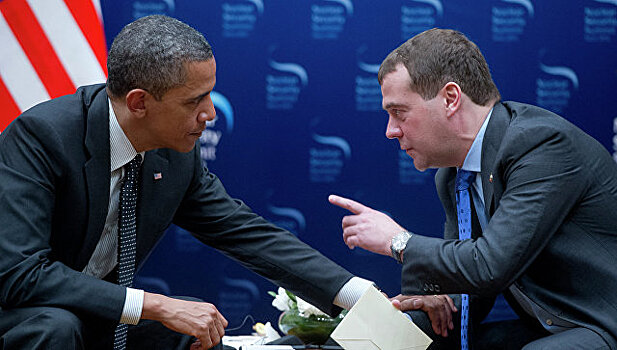 Медведев  бросил вызов Обаме