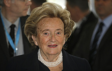 Супруга Жака Ширака госпитализирована в Париже