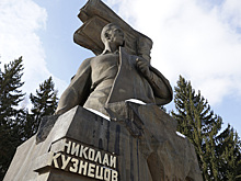 В Екатеринбурге почтили память легендарного разведчика Николая Кузнецова
