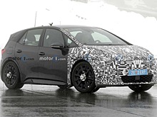 В Альпах тестируют обновленный кроссовер Cupra Born