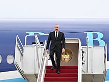 Алиев прилетел в США