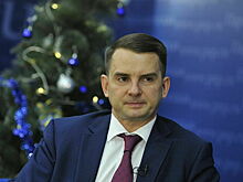 Лимит на подарок учителю предложили увеличить более чем в три раза