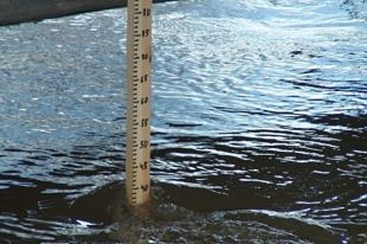Талые воды заливают автомобильные дороги в Зауралье