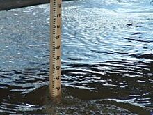 Талые воды заливают автомобильные дороги в Зауралье