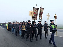 Сотрудники ГИБДД вышли с крестом против ДТП на аварийном участке «Темрюк-Краснодар»